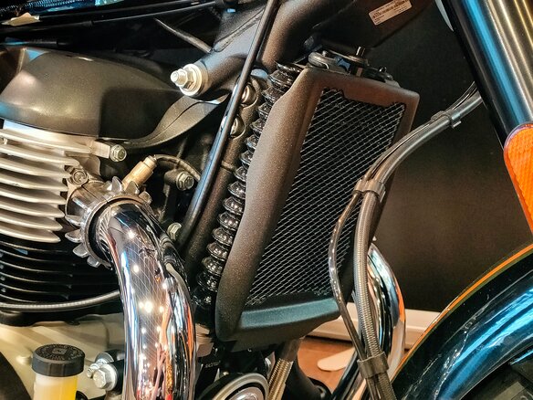 2026 Royal Enfield Super Meteor, зелёный, 773000 рублей - вид 12