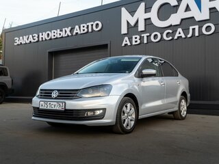 2016 Volkswagen Polo V Рестайлинг, серебристый, 870000 рублей, вид 1
