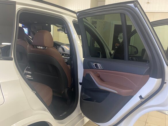 2020 BMW X5 30d IV (G05/G18), белый, 6750000 рублей - вид 18