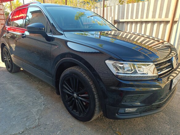 2019 Volkswagen Tiguan II, чёрный, 2650000 рублей - вид 11