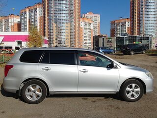 2008 Toyota Corolla Fielder X (E140, E150) Рестайлинг, серый, 870000 рублей, вид 3