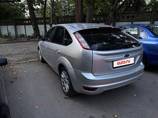 2011 Ford Focus II Рестайлинг, серебристый, 550000 рублей, вид 5