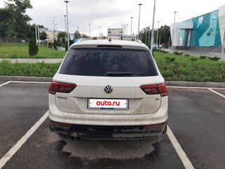 2017 Volkswagen Tiguan II, белый, 1750000 рублей, вид 3