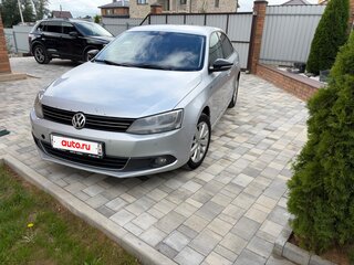 2013 Volkswagen Jetta VI, серебристый, 660000 рублей, вид 2