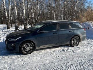 2019 Kia Ceed III, синий, 1930000 рублей, вид 4