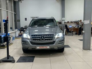 2010 Mercedes-Benz M-Класс 350 II (W164) Рестайлинг, серый, 1599000 рублей, вид 3