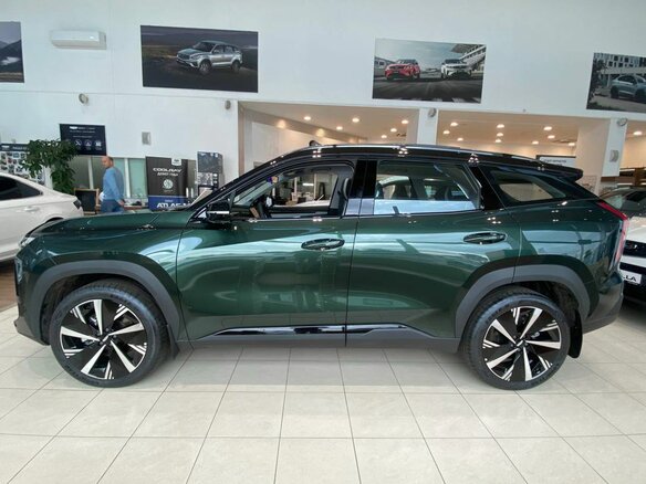 2026 Geely Atlas II, зелёный, 3449990 рублей - вид 2