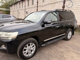 2018 Toyota Land Cruiser 200 Series Рестайлинг 2, чёрный, 6000000 рублей, вид 4