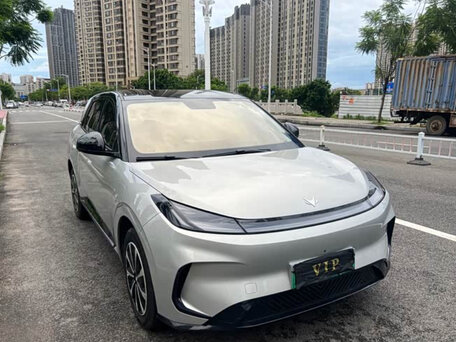2025 Arcfox T1 42.3 kWh, серебристый, 1580000 рублей, вид 2