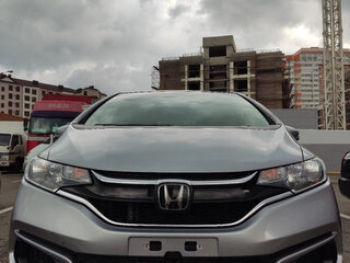 2018 Honda Fit III Рестайлинг, серебристый, 1450000 рублей, вид 5