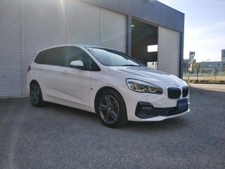 2020 BMW 2 серии Gran Tourer Gran Tourer 218i F46 Рестайлинг, белый, 1450000 рублей, вид 3
