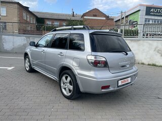 2006 Mitsubishi Outlander I, серебристый, 800000 рублей, вид 3