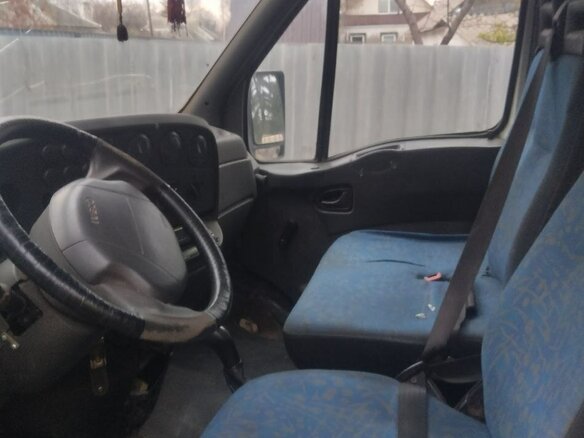 2001 Iveco Daily, белый, 250000 рублей - вид 3