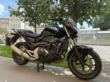 2014 Honda NC 700S, чёрный, 370000 рублей, вид 3