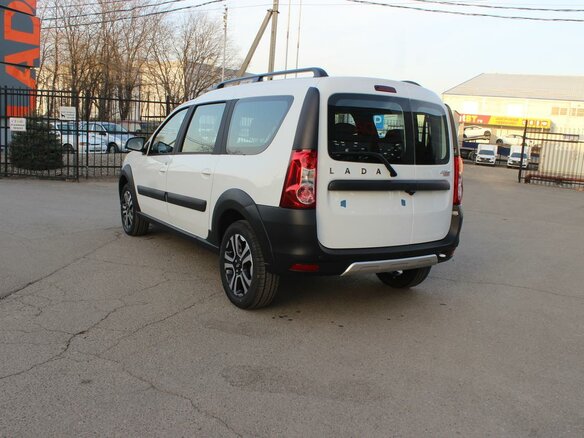 2026 Lada (ВАЗ) Largus Cross I Рестайлинг, белый - вид 3