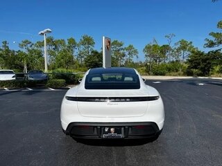 2024 Porsche Taycan 4S I, белый, 19645979 рублей, вид 4