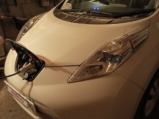 2014 Nissan Leaf (EM57) I (ZE0/AZE0), белый, 730000 рублей, вид 4