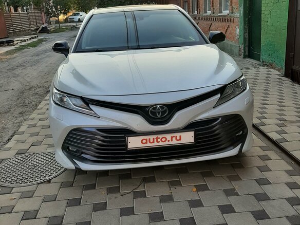 2020 Toyota Camry VIII (XV70), белый, 3300000 рублей - вид 1