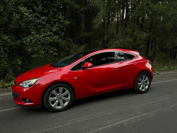 2012 Opel Astra GTC J Рестайлинг, красный, 1100000 рублей - вид 7