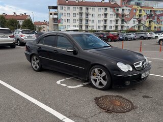 2005 Mercedes-Benz C-Класс 230 II (W203) Рестайлинг, чёрный, 650000 рублей, вид 1