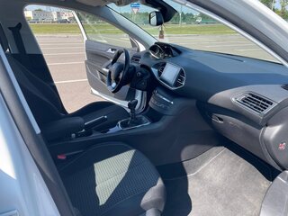 2019 Peugeot 308 II Рестайлинг, белый, 1086000 рублей, вид 4