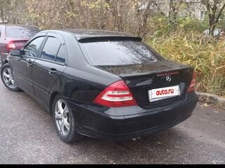 2004 Mercedes-Benz C-Класс 200 II (W203) Рестайлинг, чёрный, 530000 рублей, вид 4