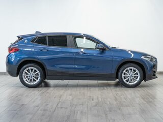 2020 BMW X2 sDrive18i I (F39), синий, 3149000 рублей, вид 5