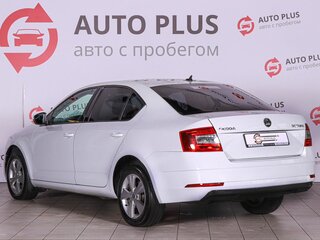 2019 Skoda Octavia III (A7) Рестайлинг, белый, 1450000 рублей, вид 2