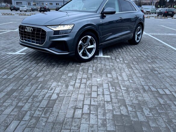 2022 Audi Q8 55 TFSI I (4M), серый, 10900000 рублей