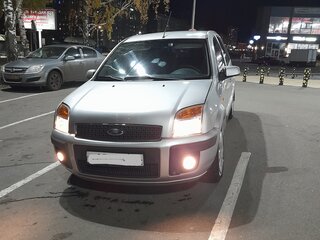 2008 Ford Fusion I Рестайлинг, серебристый, 299000 рублей, вид 4