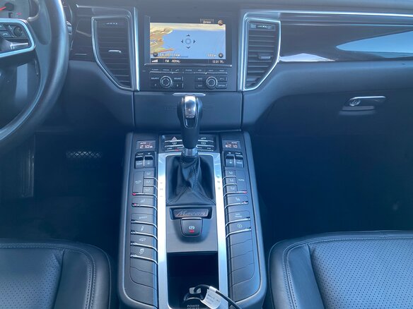 2014 Porsche Macan S I, чёрный, 2399000 рублей - вид 12