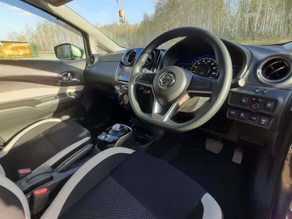 2020 Nissan Note Nismo e-Power II Рестайлинг, серый, 1250000 рублей - вид 15