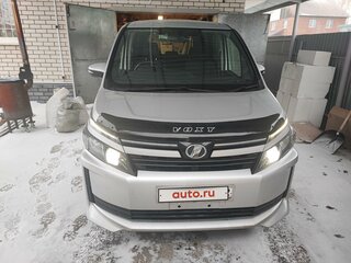 2017 Toyota Voxy III (R80) Рестайлинг, серебристый, 2250000 рублей, вид 1