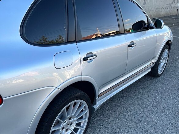 2009 Porsche Cayenne Turbo I Рестайлинг (957), серебристый, 2200000 рублей - вид 2
