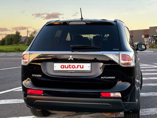2013 Mitsubishi Outlander III, чёрный, 1700000 рублей, вид 5