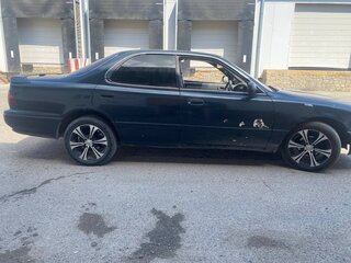 1993 Toyota Vista III (V30), зелёный, 100000 рублей, вид 2