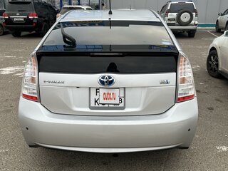 2011 Toyota Prius III Рестайлинг (XW30), серый, 1300000 рублей, вид 4