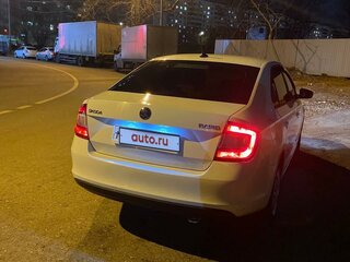 2018 Skoda Rapid I Рестайлинг, белый, 920000 рублей, вид 2