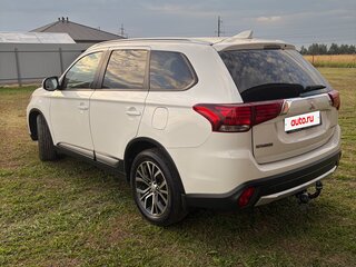 2018 Mitsubishi Outlander III Рестайлинг 2, белый, 2100000 рублей, вид 4