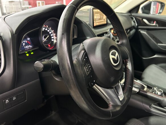 2014 Mazda 3 III (BM), белый, 1650000 рублей - вид 12