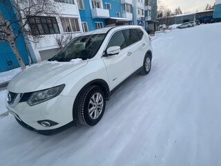 2015 Nissan X-Trail III, белый, 2000000 рублей, вид 1