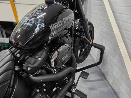 2021 Harley-Davidson Street Bob, чёрный, 1550000 рублей, вид 3