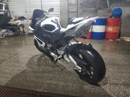 2012 BMW S 1000 RR, белый, 1000000 рублей, вид 3