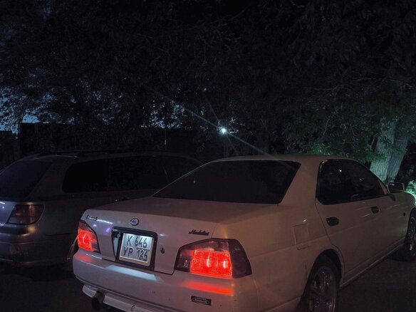 1997 Nissan Laurel VIII (C35), белый, 350000 рублей - вид 10