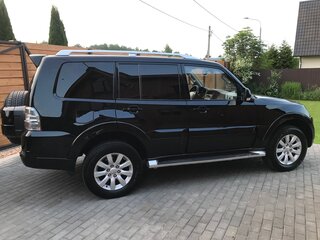 2008 Mitsubishi Pajero IV, чёрный, 1850000 рублей, вид 4