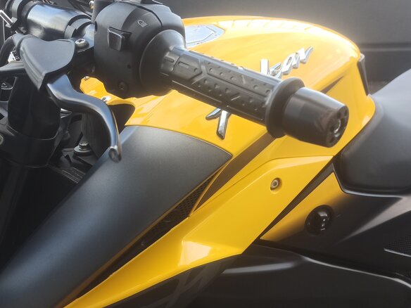 2020 Bajaj Pulsar NS 200, жёлтый, 240000 рублей - вид 3
