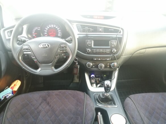 2017 Kia Ceed II Рестайлинг, чёрный, 950000 рублей - вид 8
