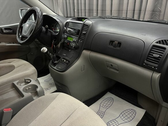 2007 Kia Carnival Grand II, серебристый, 599900 рублей - вид 19