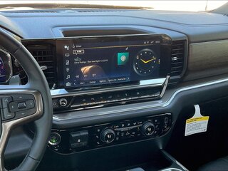 2022 Chevrolet Silverado Crew Cab IV (T1XX) Рестайлинг, чёрный, 8020689 рублей, вид 5