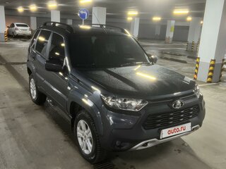 2022 Lada (ВАЗ) Niva Travel I, серый, 990000 рублей, вид 2